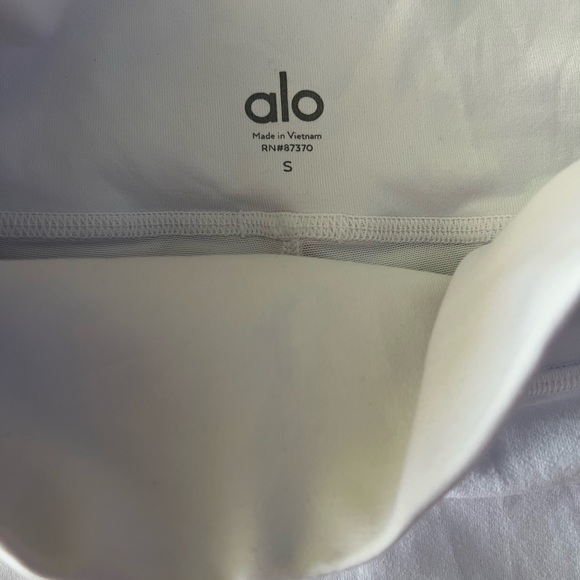 ALO yoga bike short - Picture 3 of 4